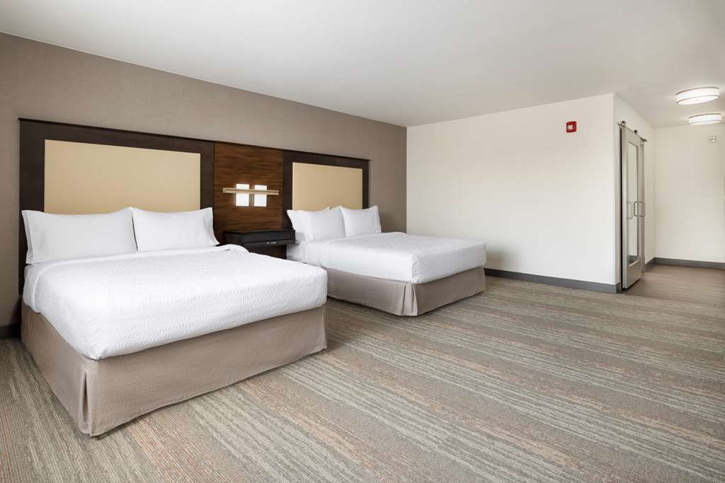 Фото Hampton Inn & Suites Napa