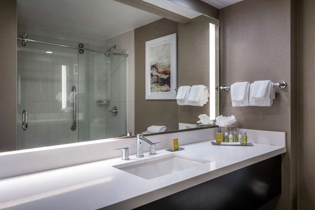 Фото DoubleTree by Hilton Los Angeles - Norwalk