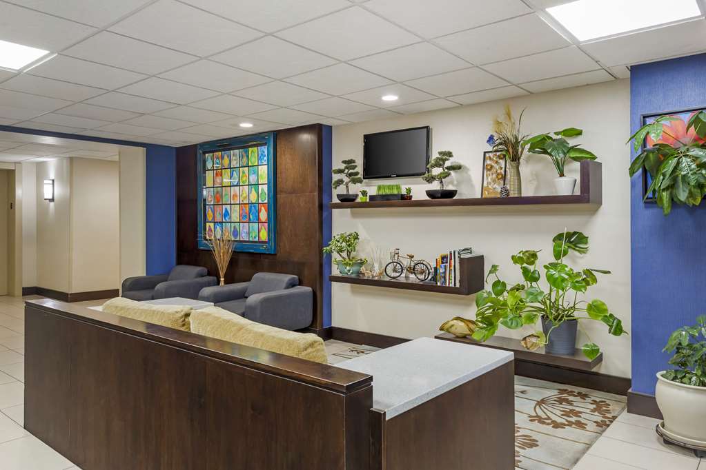 Фото Best Western Plus Berkshire Hills Inn & Suites