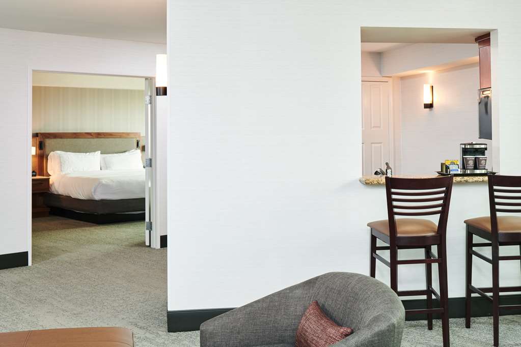 Фото DoubleTree by Hilton Fullerton