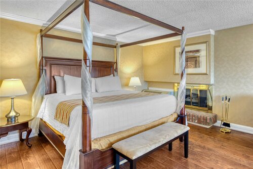 Гостиница SureStay Plus Hotel by Best Western Reno Airport в Рино