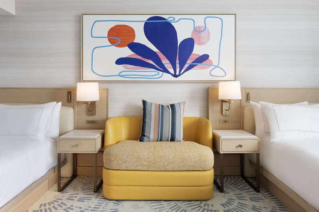 Фото The Highland Dallas, Curio Collection by Hilton