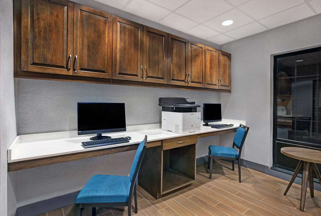 Фото Hampton Inn Westfield