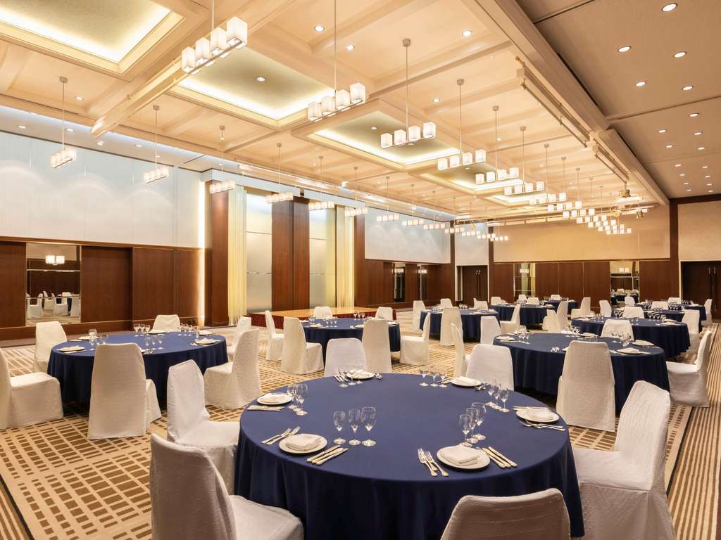 Фото Grand Mercure Sapporo Odori Park