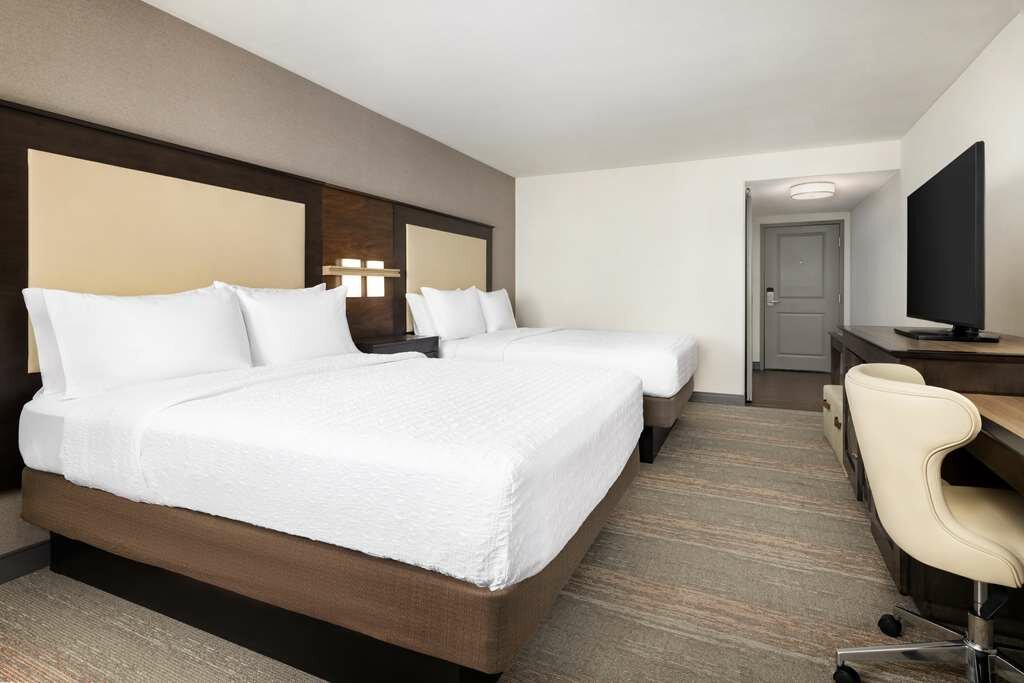 Фото Hampton Inn & Suites Napa