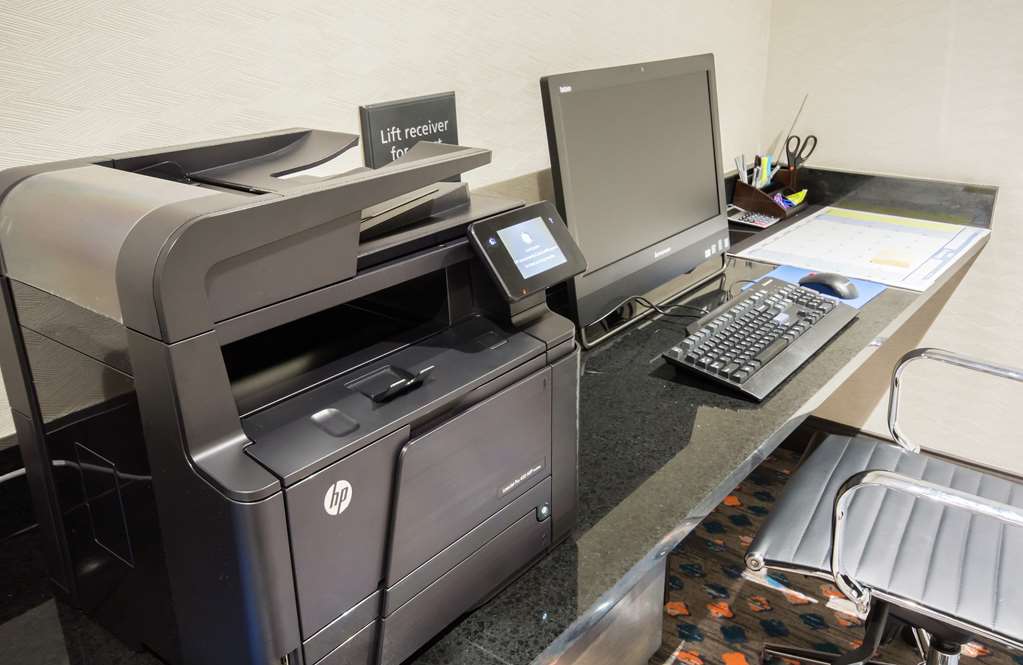 Фото Hampton Inn & Suites Orlando At SeaWorld