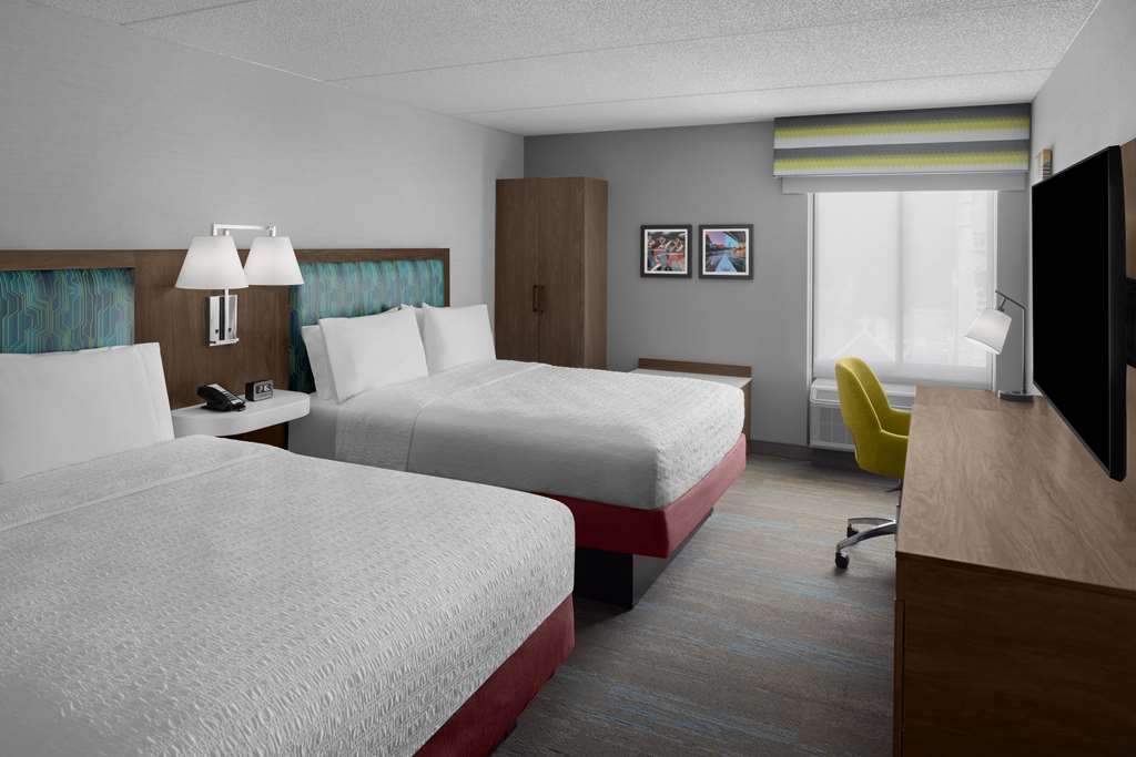 Фото Hampton Inn Cleveland-Downtown