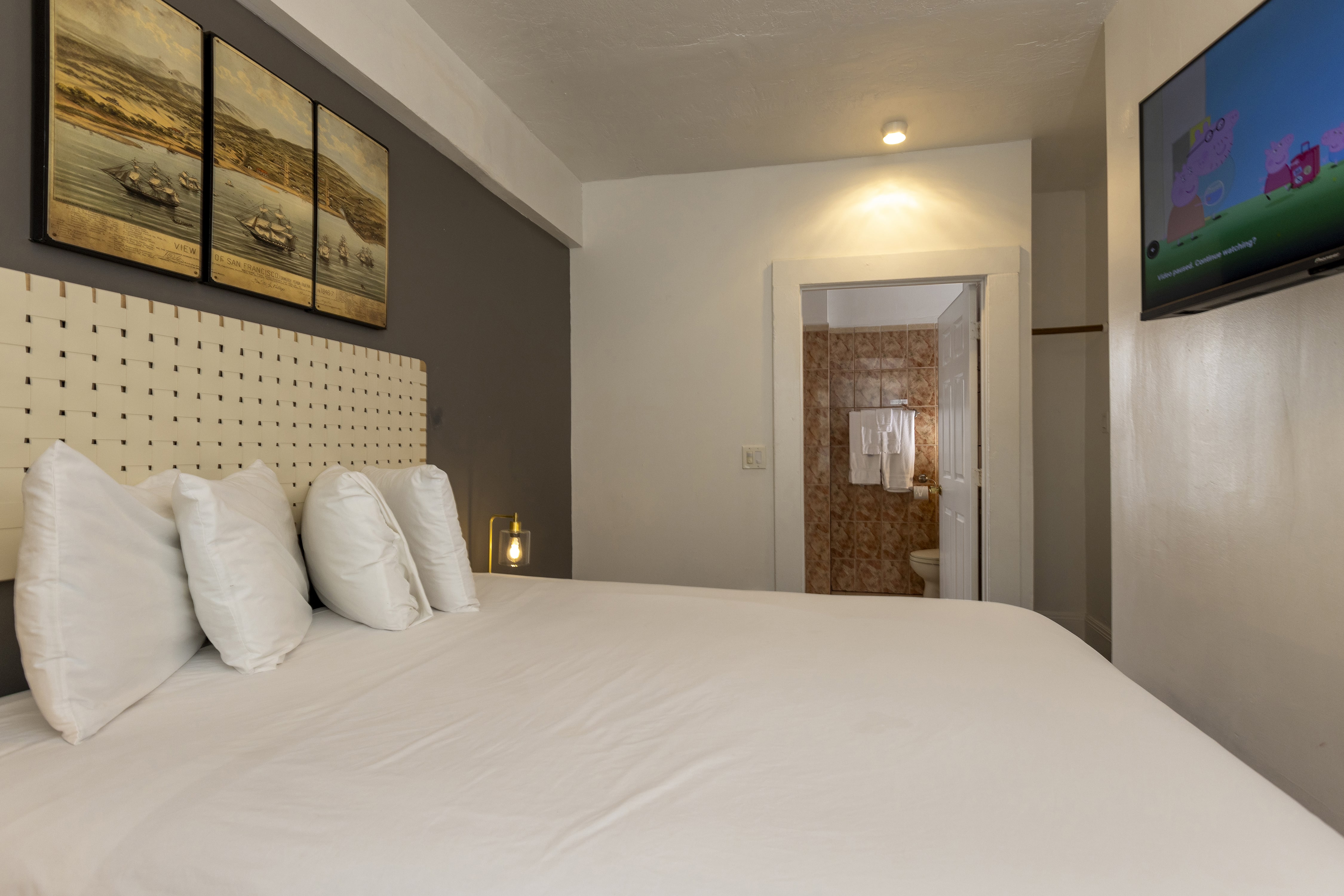Фото Edwardian Hotel