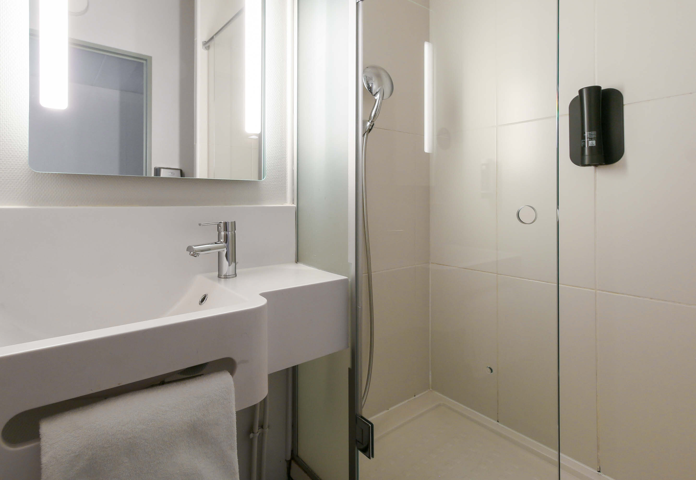 Фото B&B Hôtel Marseille Euromed