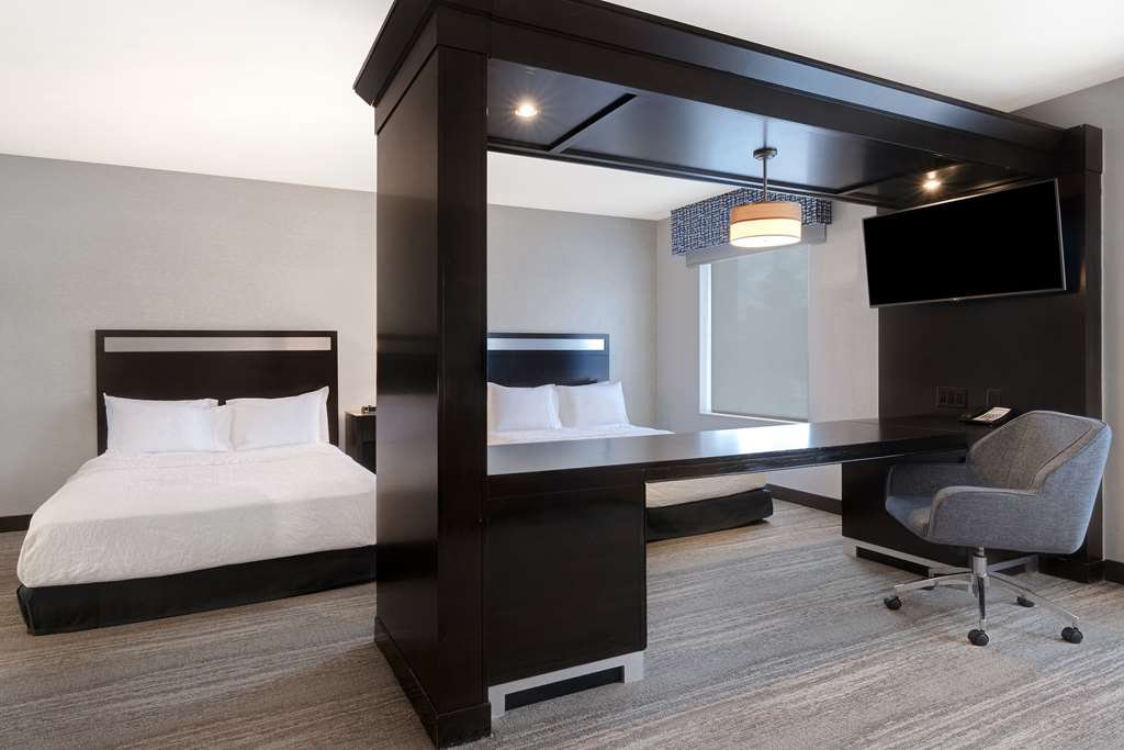 Фото Hampton Inn & Suites Seattle/Federal Way