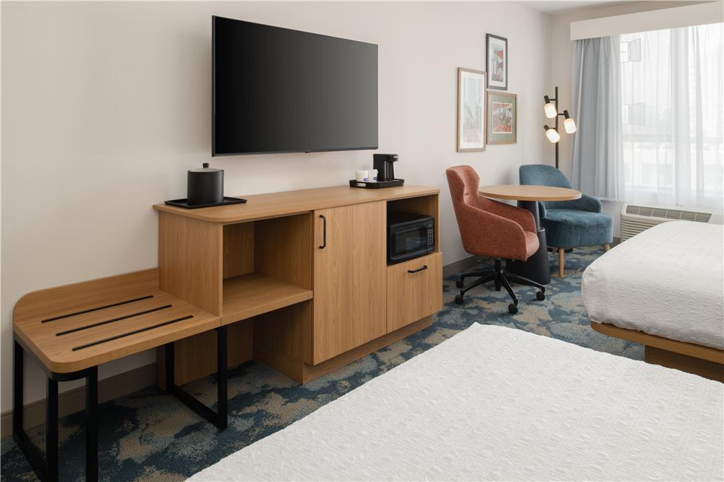 Фото Holiday Inn Express North Hollywood - Burbank Area, an Ihg Hotel