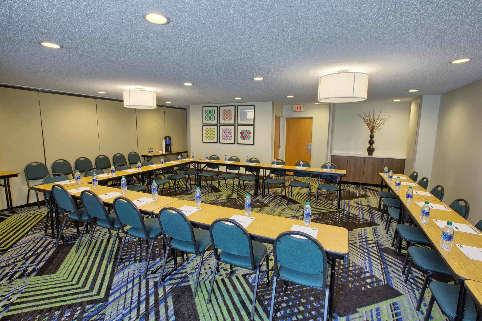 Фото Holiday Inn Express Hotel & Suites Raleigh-Wakefield, an Ihg Hotel