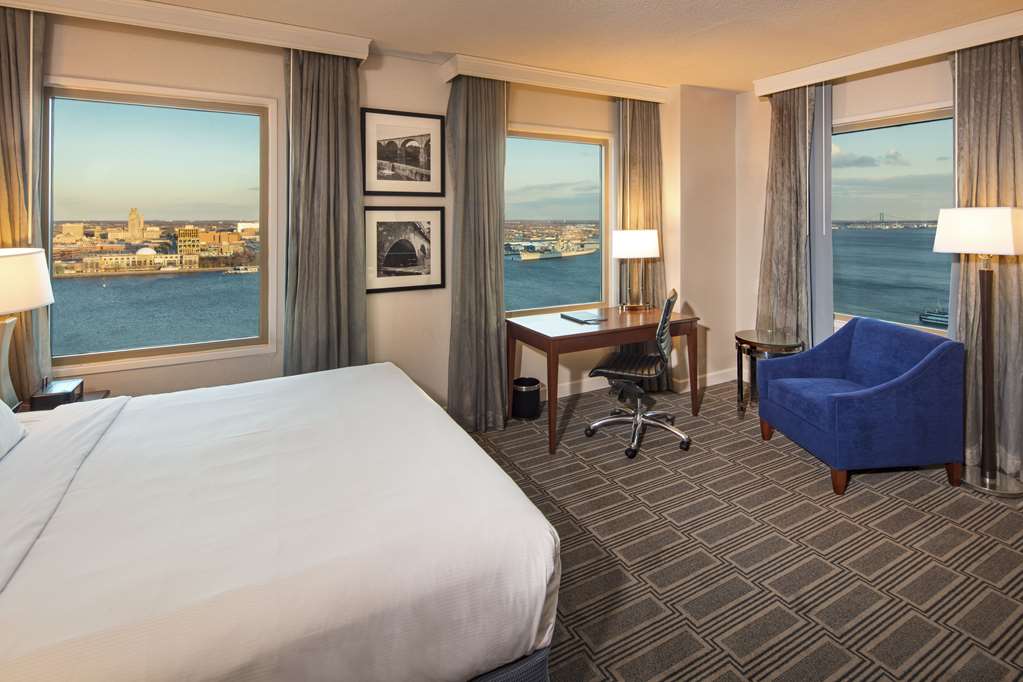 Фото Hilton Philadelphia at Penn's Landing