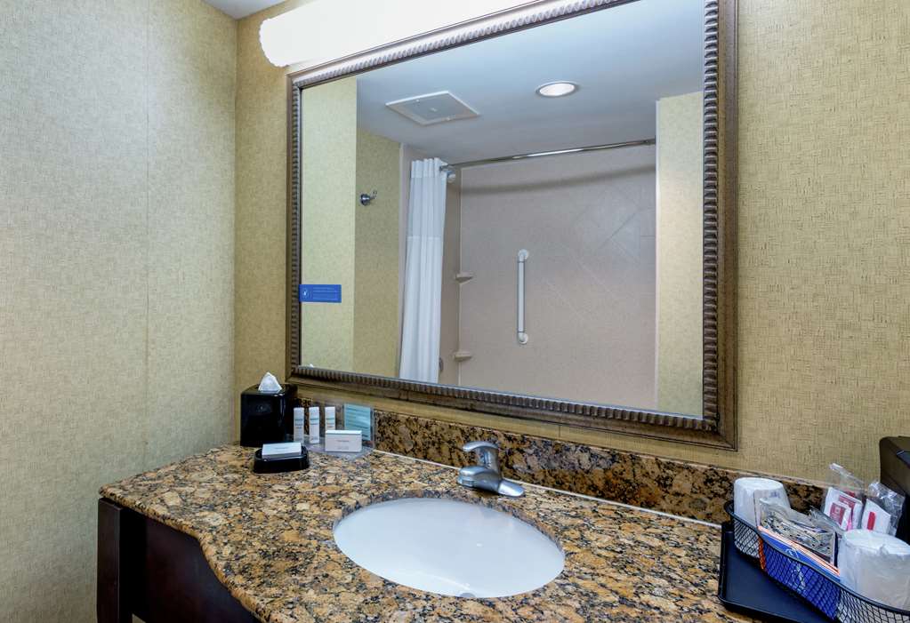 Фото Hampton Inn & Suites Ft. Pierce