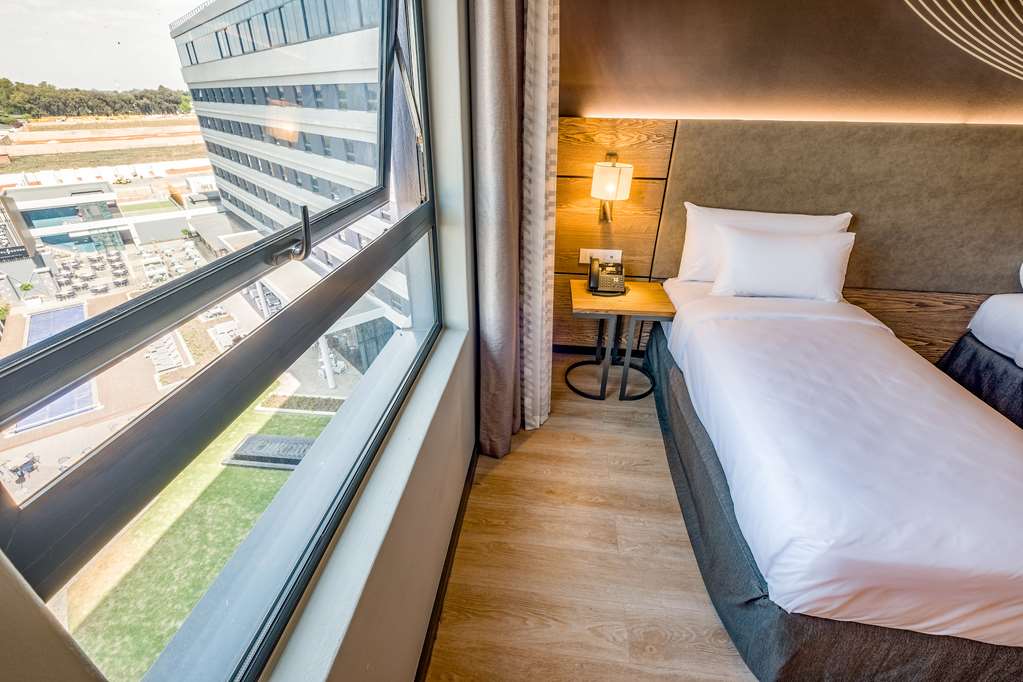 Фото Radisson Hotel & Convention Centre, Johannesburg, O.R. Tambo Airport