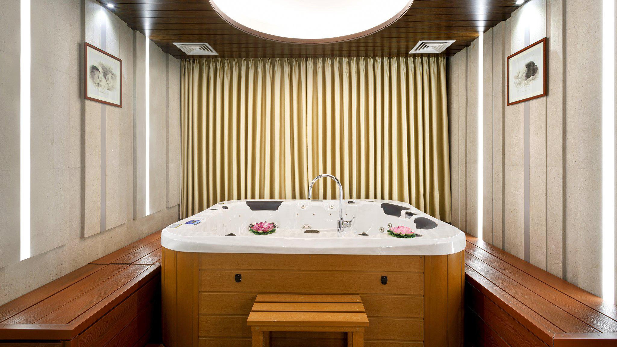 Фото Holiday Inn Dhaka City Centre