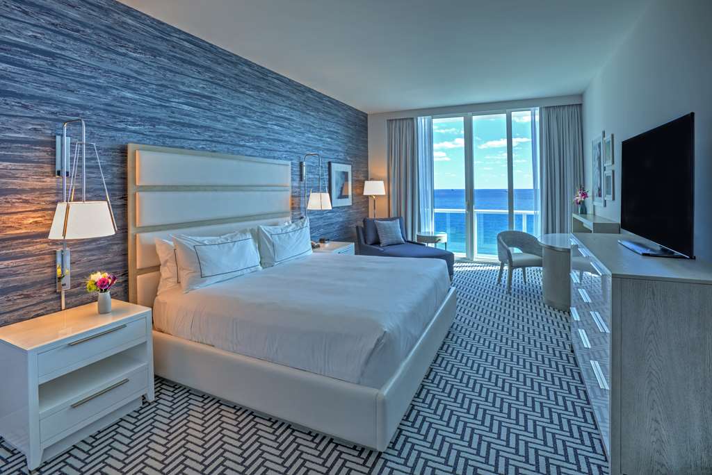 Фото Hotel Maren Fort Lauderdale Beach, Curio Collection by Hilton