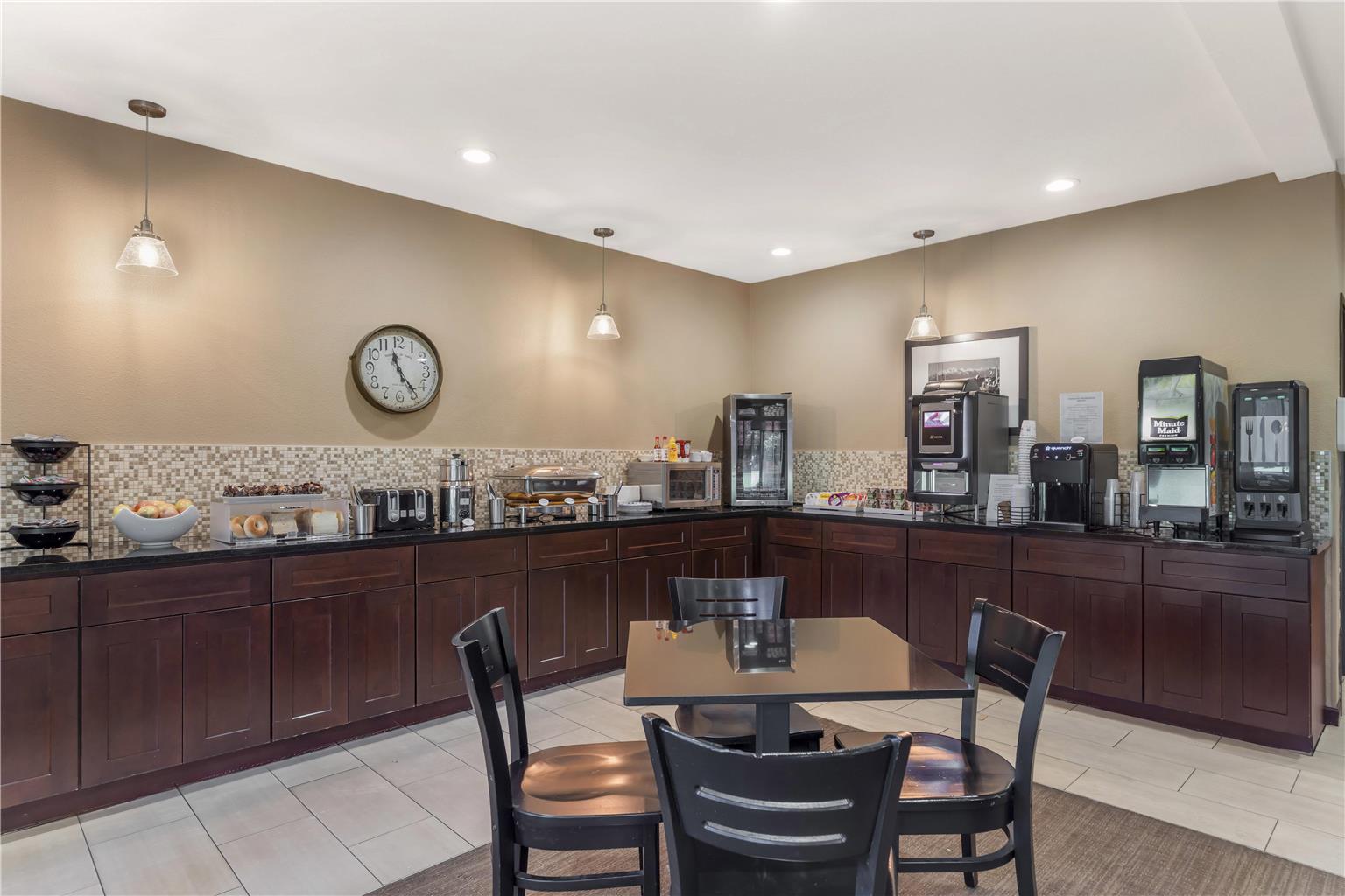 Фото Best Western Plus Plaza by the Green