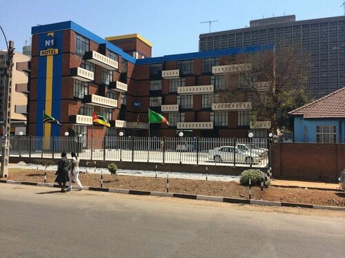 Гостиница № 1 Hotel Samora Machel Harare в Хараре