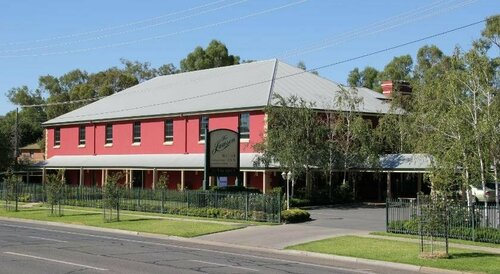 Гостиница The Lawson Riverside Suites в Уогга-Уогга