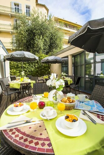 Гостиница Best Western Plus Cannes Riviera Hotel & SPA в Каннах