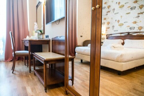 Гостиница Hotel Continental Genova в Генуе