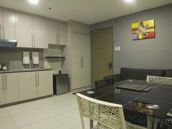 Фото Jade Hotel & Suites