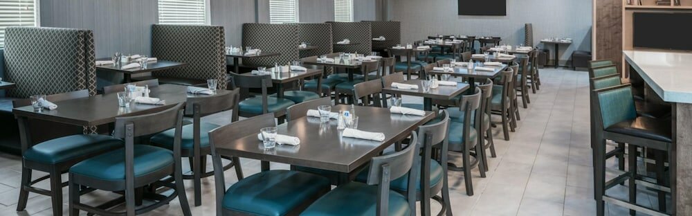 Фото Holiday Inn Beaumont East - Medical Ctr Area, an Ihg Hotel