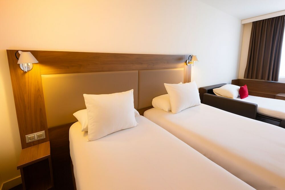 Фото Campanile Limoges Centre - Gare