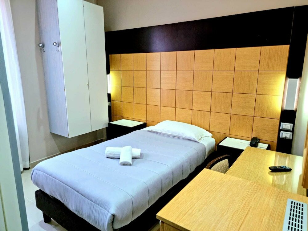 Фото Hotel Fiorella Milano