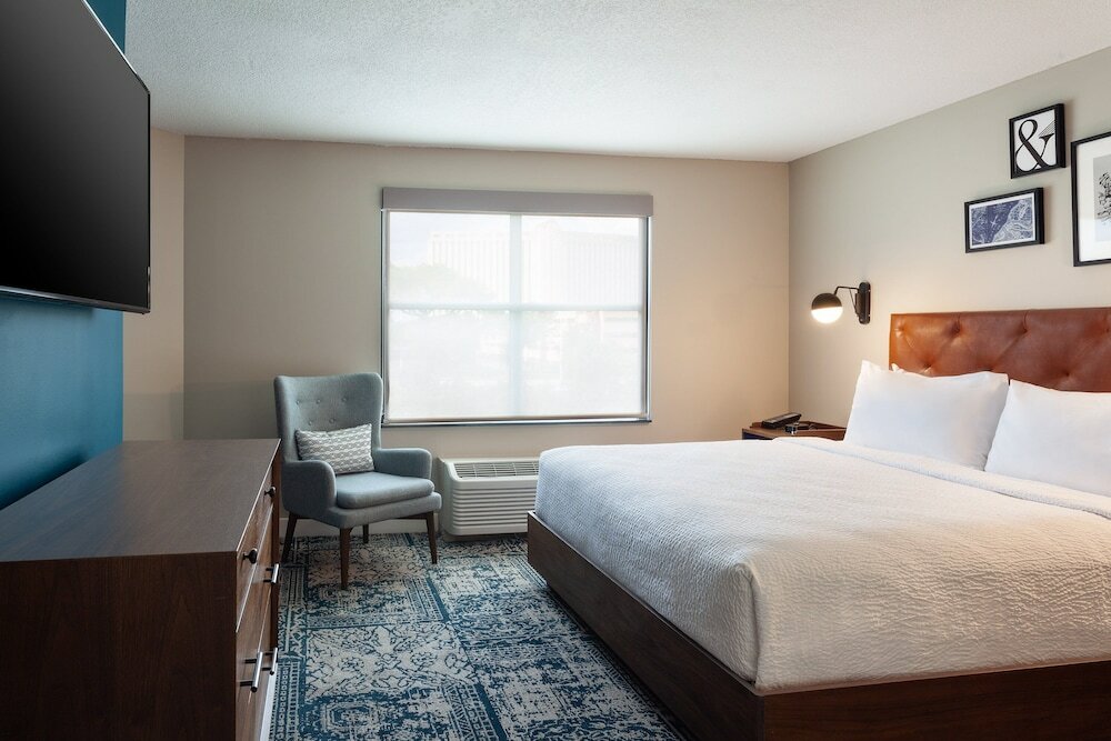 Фото Four Points by Sheraton Orlando Convention Center