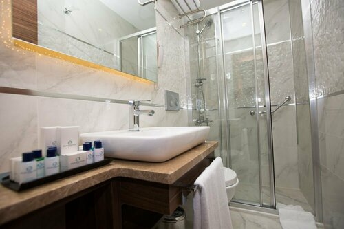 Гостиница Guler Park Hotel в Нилюфере