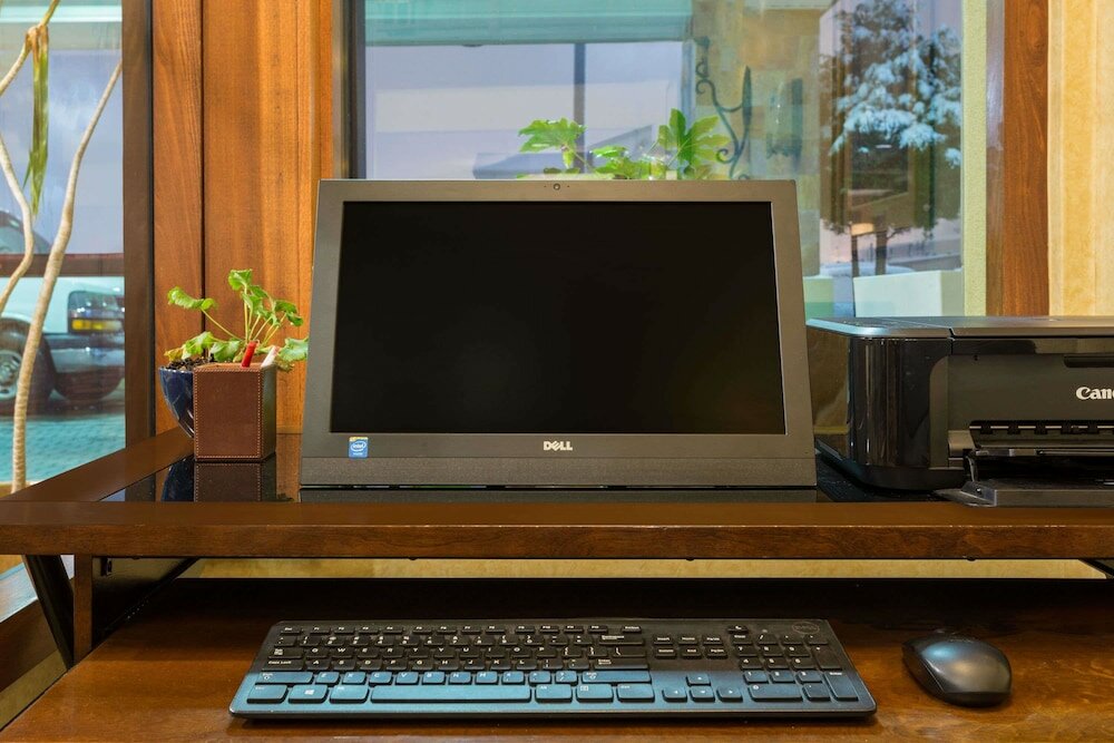 Фото Ramada by Wyndham Kent Seattle Area