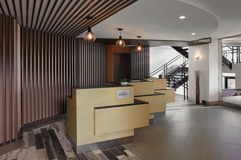 Фото Delta Hotels by Marriott Sherbrooke Conference Centre