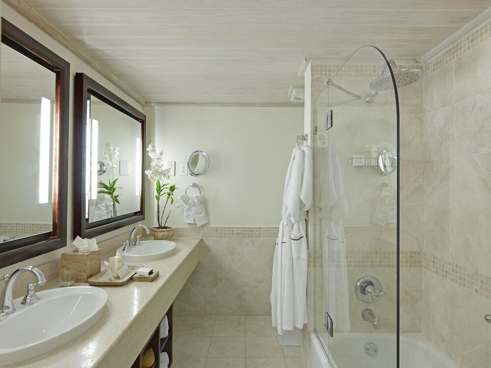 Фото Colony Club by Elegant Hotels