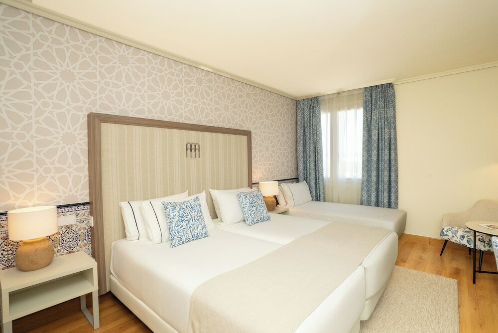 Фото Hesperia Cordoba