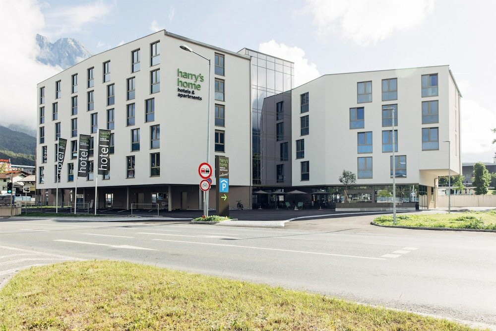 Фото Harry's Home Hotel & Apartments