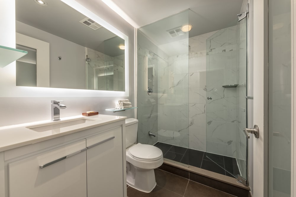 Фото Executive Hotel Cosmopolitan Toronto
