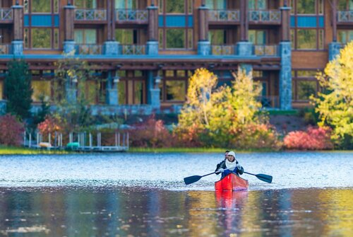 Внешний вид отеля Nita Lake Lodge в Муниципалитете курорте Уистлере, фото 4