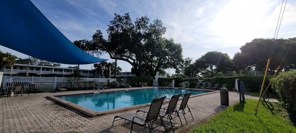 Фото Southern Oaks Inn