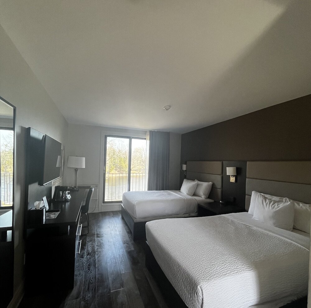 Фото Ramada by Wyndham Ottawa On The Rideau