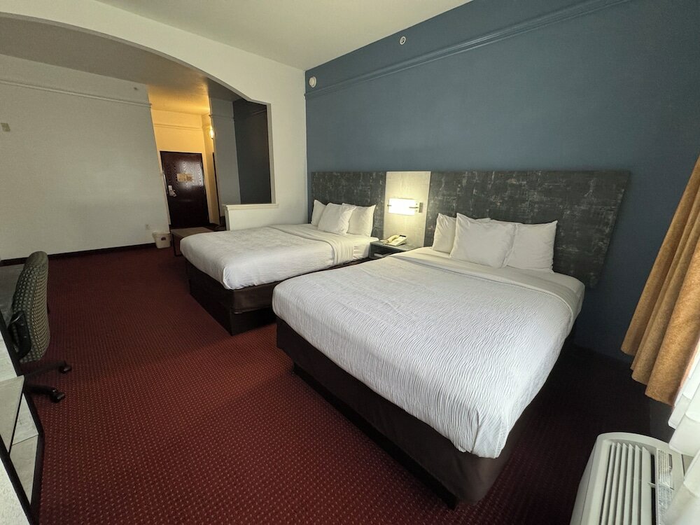 Фото FairBridge Inn & Suites Cleburne