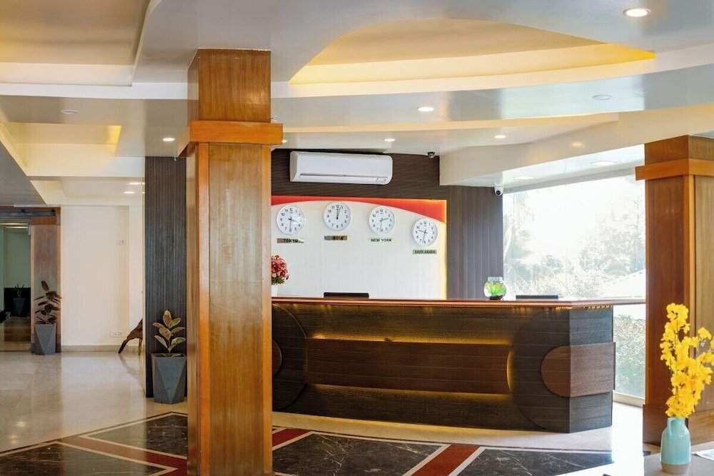 Фото Hotel Hilltop International