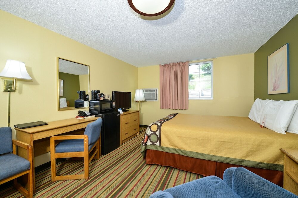 Фото Super 8 by Wyndham Minot Airport
