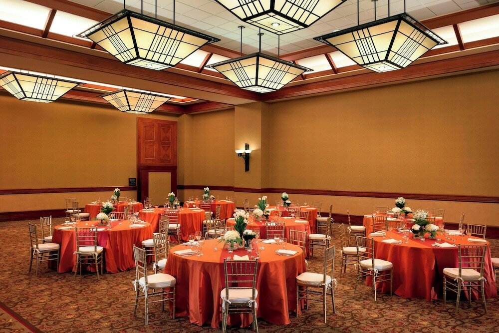 Фото Sheraton Grand Sacramento Hotel