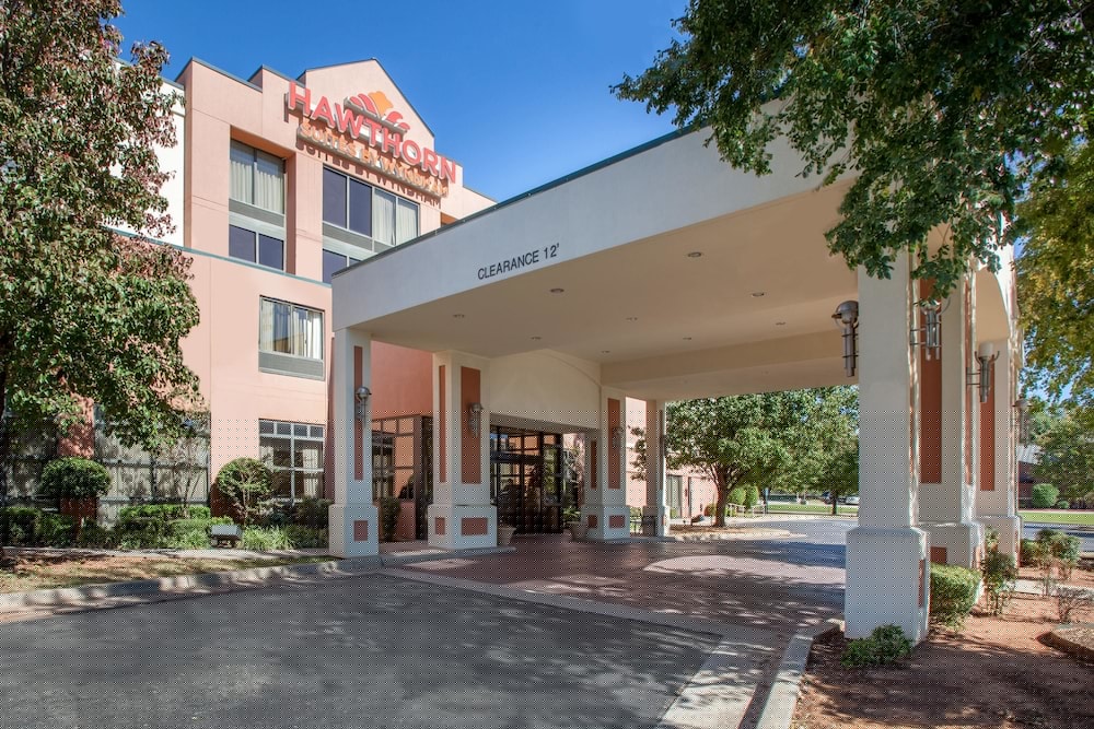 Фото Hawthorn Suites by Wyndham Midwest City Tinker Afb