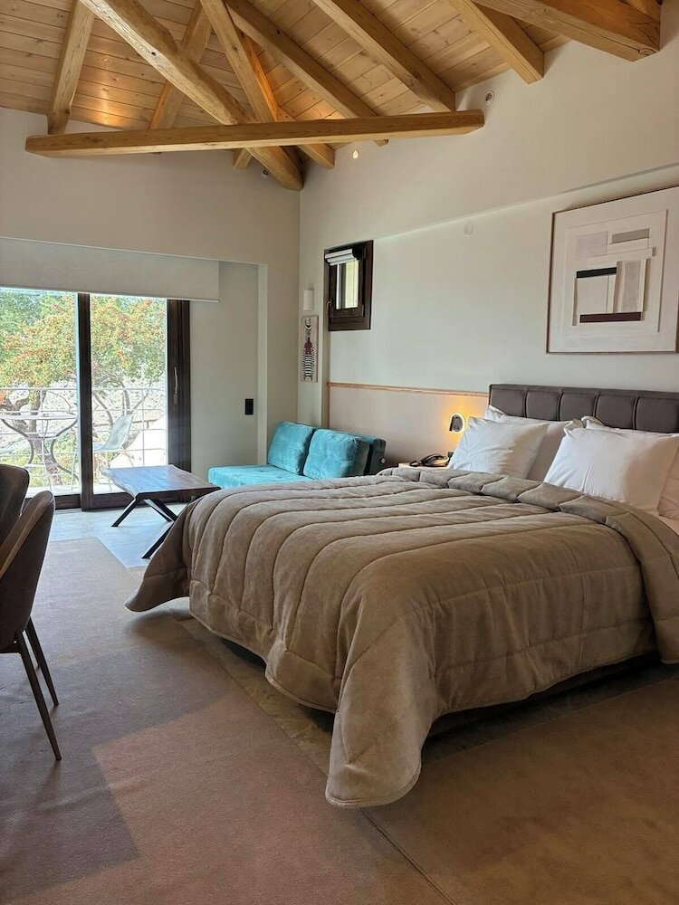 Фото Valeni Boutique Hotel