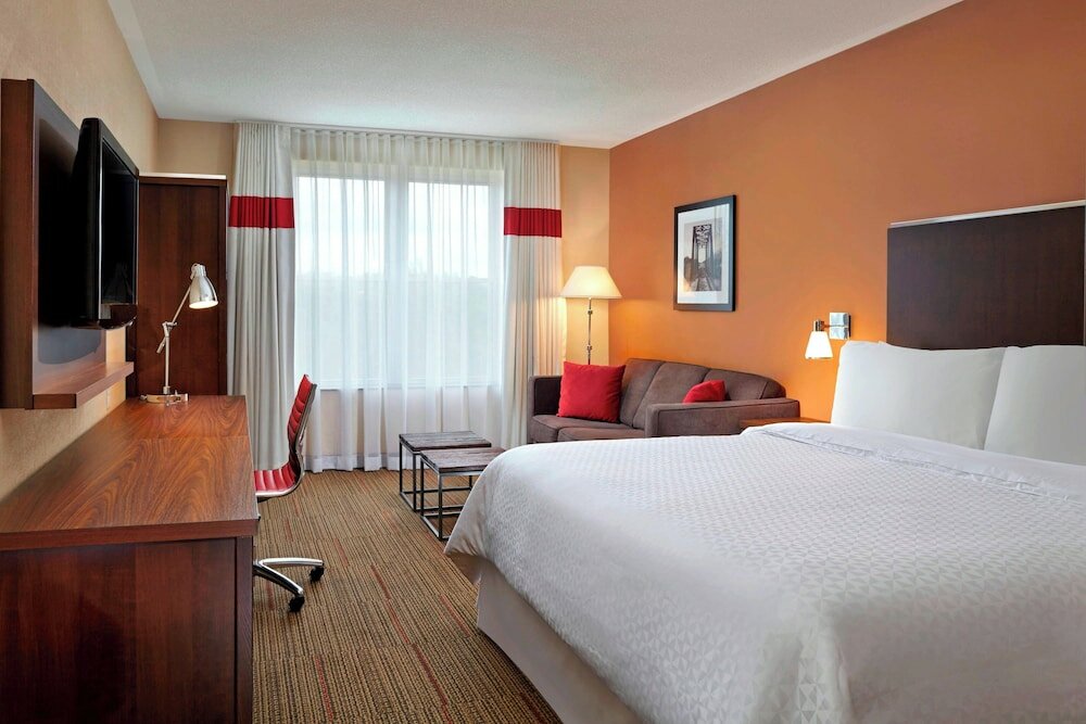 Фото Four Points by Sheraton Moncton