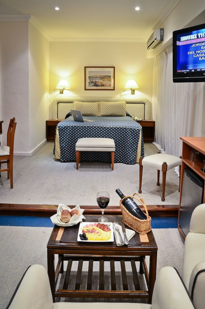 Фото Hotel Iruña