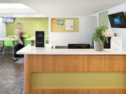 Внешний вид отеля Ibis Budget Canberra в Канберре, фото 4